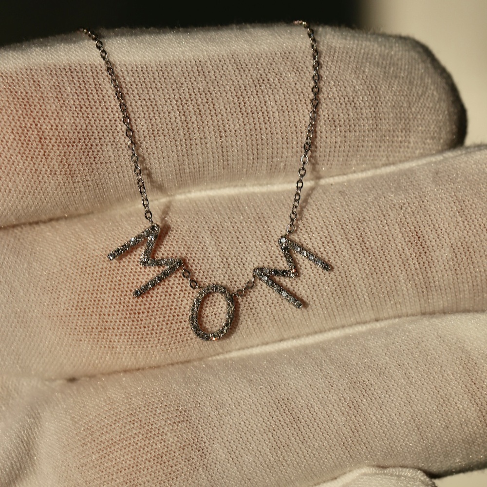 MOM Diamond Necklace White Gold